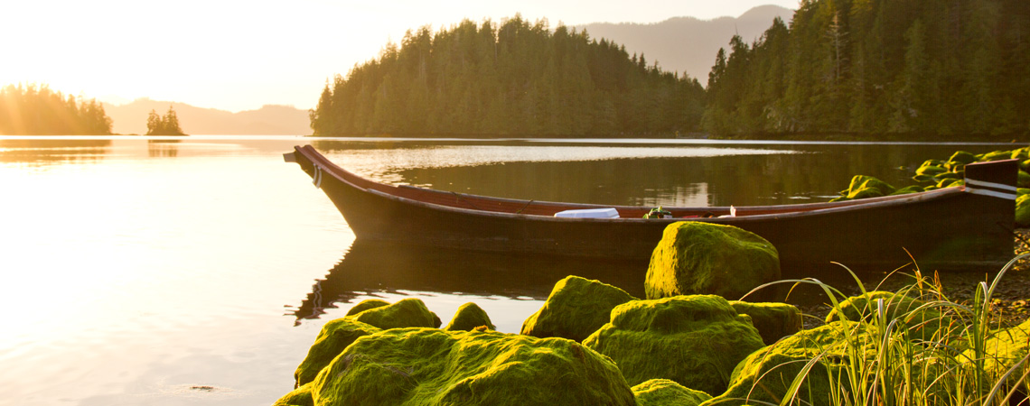 nuu-chah-nulth canoe